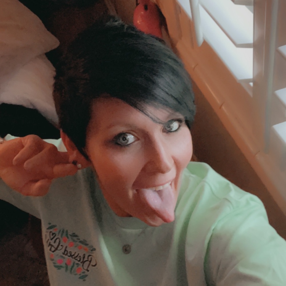 Meet your Posher, Genna